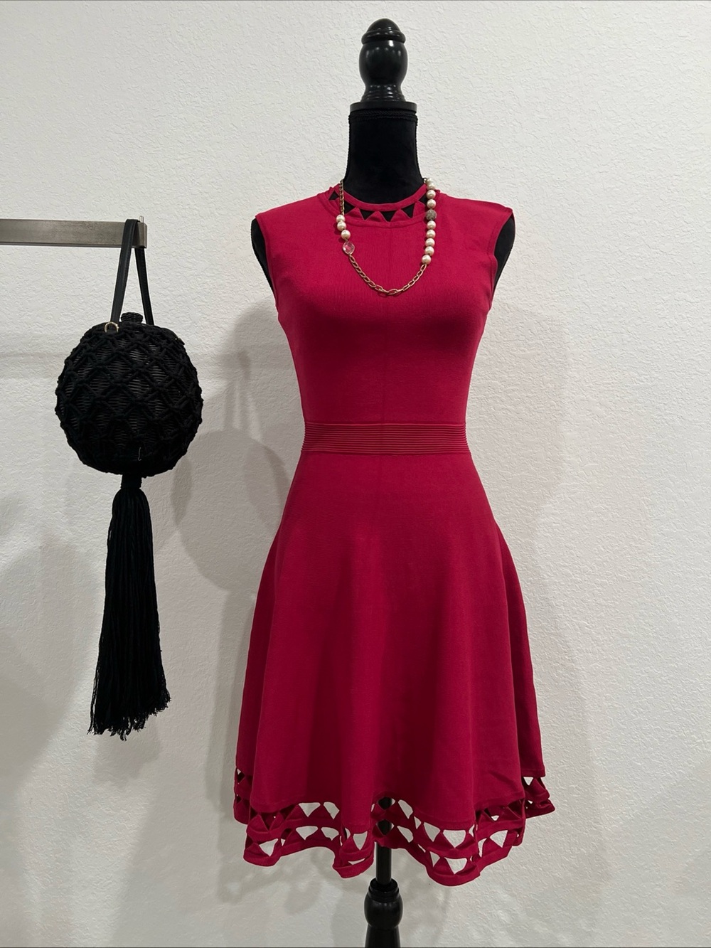 Ted Baker London Sleeveless Ruby Fit-and-Flare Dress with Cutout Hem Sz S